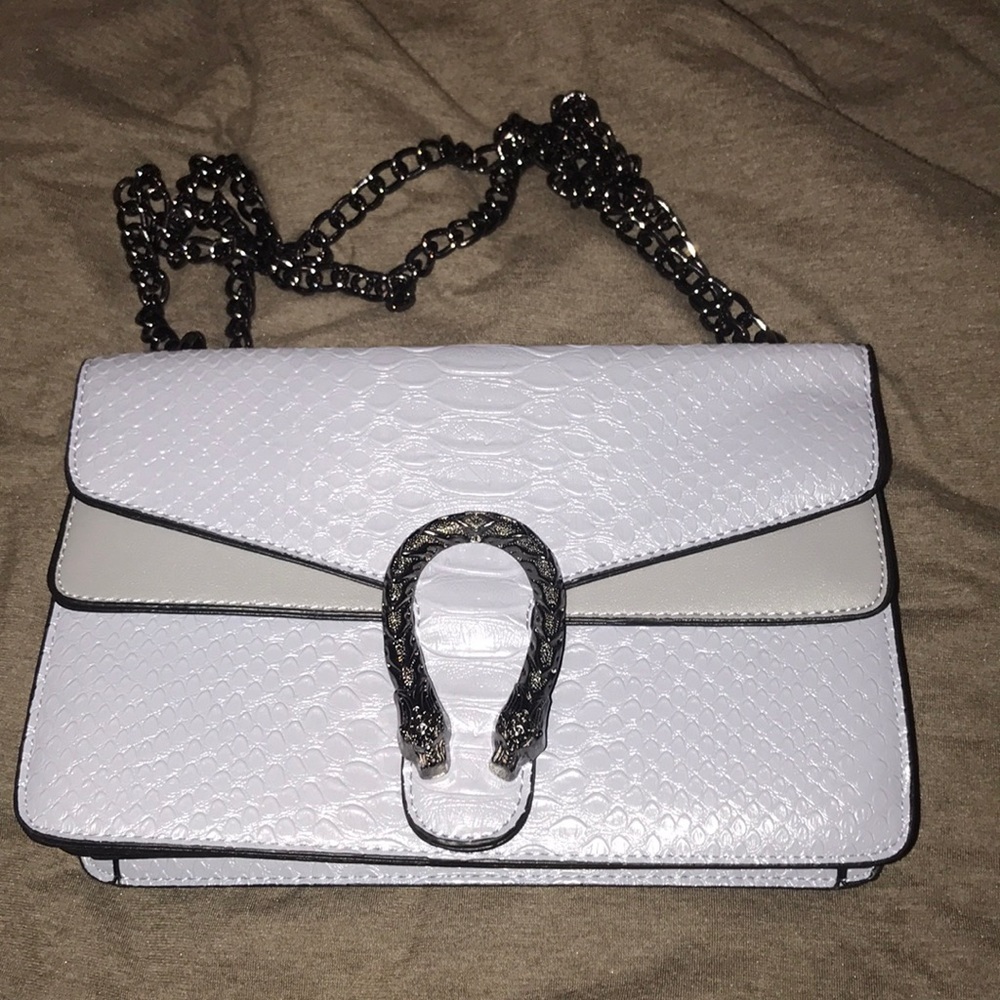 Brand new purse from wish